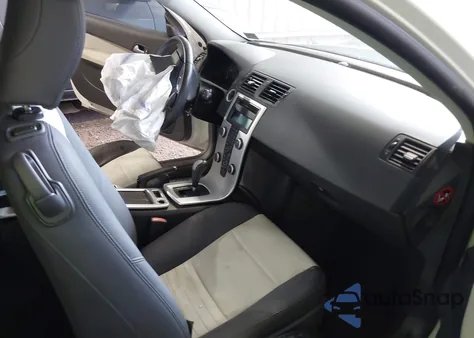 2011 Volvo C30 T5/T5 R-Design из США, поврежденный, VIN YV1672MK8B2195862